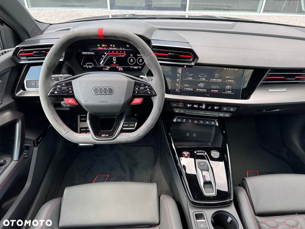 Audi RS3 Sportback - 17