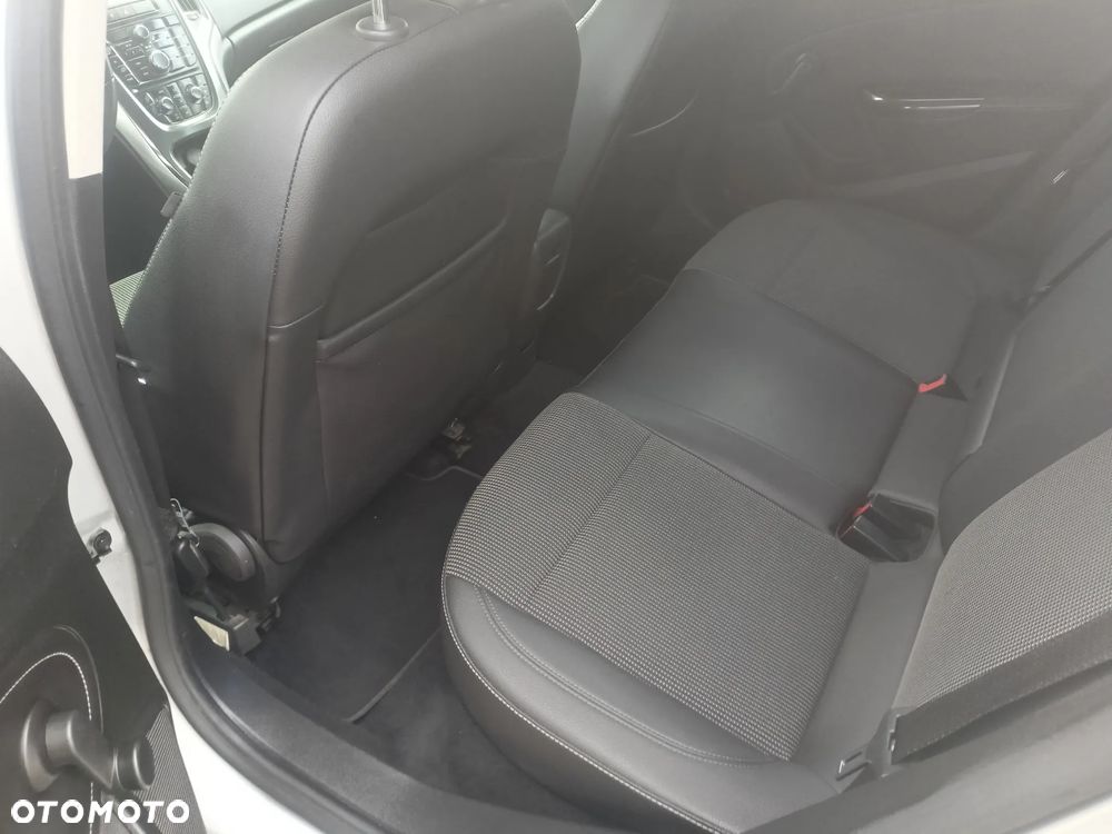 Opel Astra 1.6 150 Jahre - 14