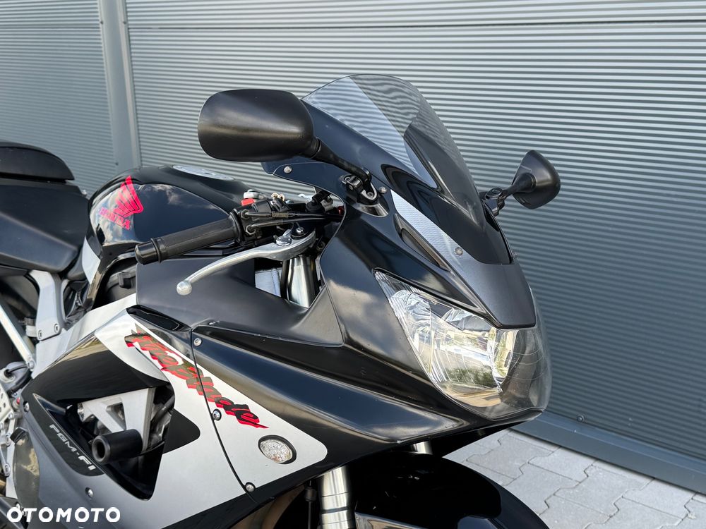 Honda CBR - 9