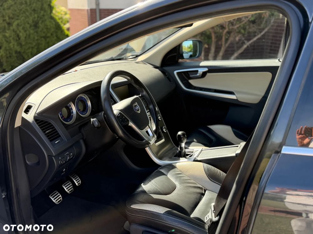 Volvo XC 60 DRIVe R-Design - 5