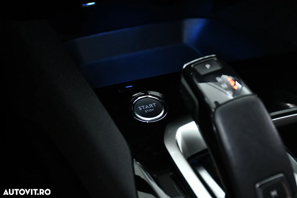 Peugeot 3008 PureTech 130 Stop & Start GPF EAT8 Allure - 33