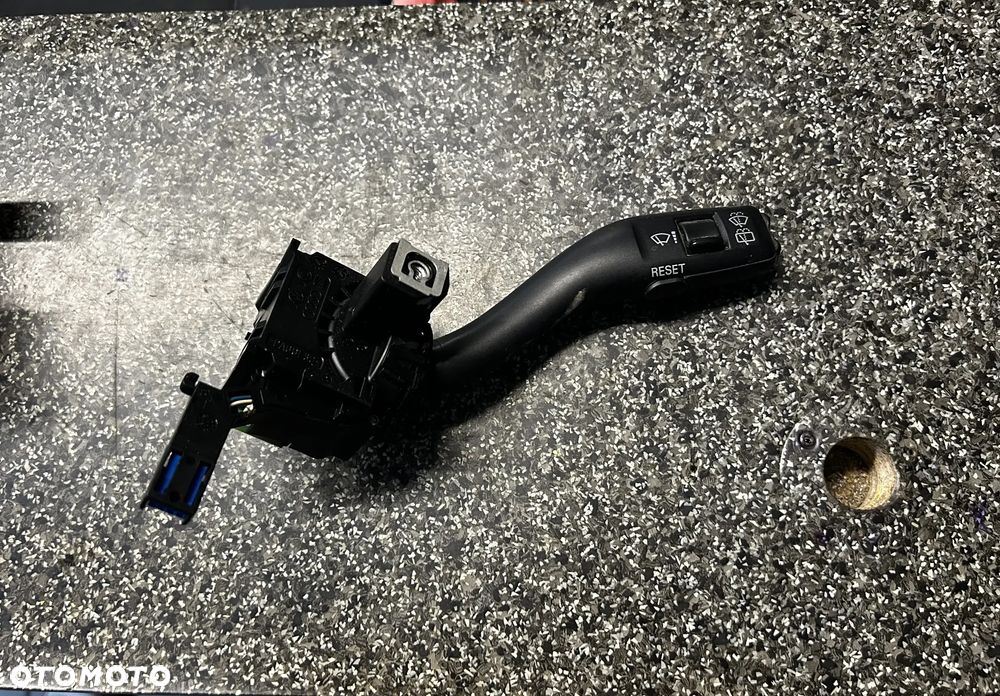 MANETKA PRAWA MENU WYCIERACZEK 8P0953513A AUDI A3 8P WYSYŁKA !!!! - 1