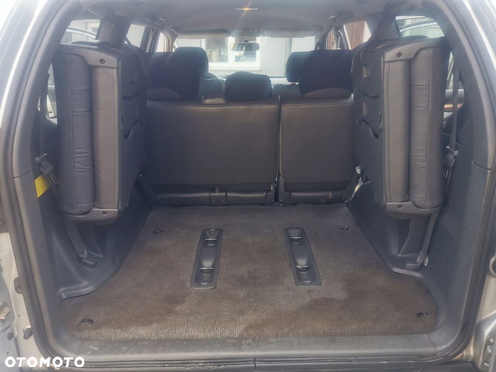 Toyota Land Cruiser - 16