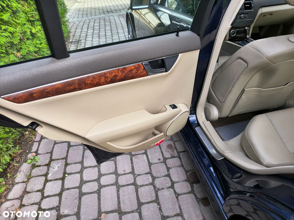 Mercedes-Benz Klasa C - 21