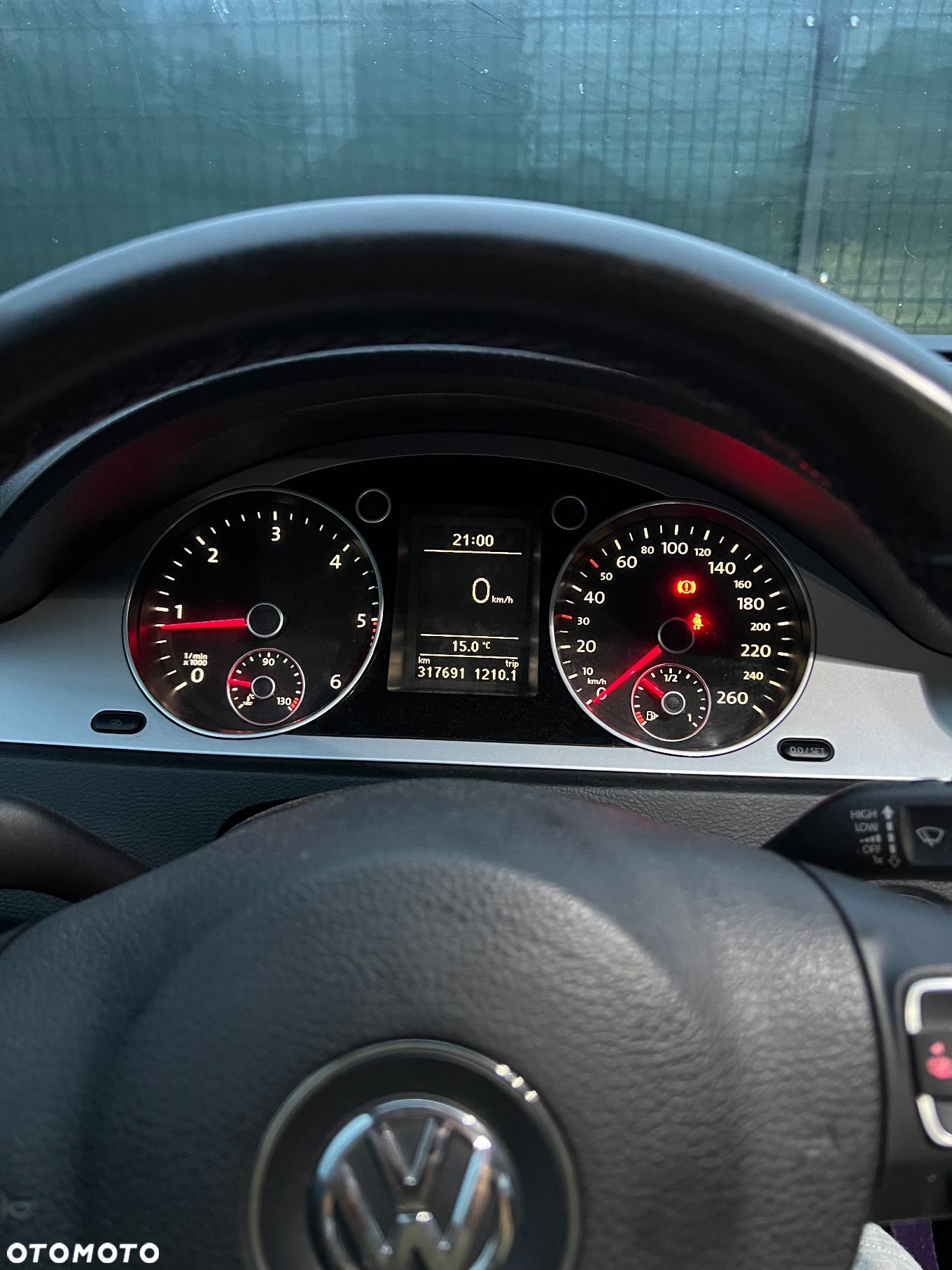 Volkswagen Passat 2.0 TDI Comfortline R-Style - 11