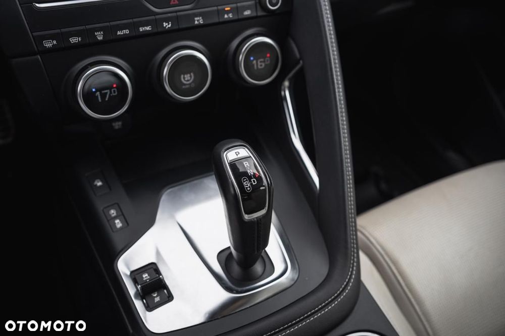Jaguar E-Pace - 20