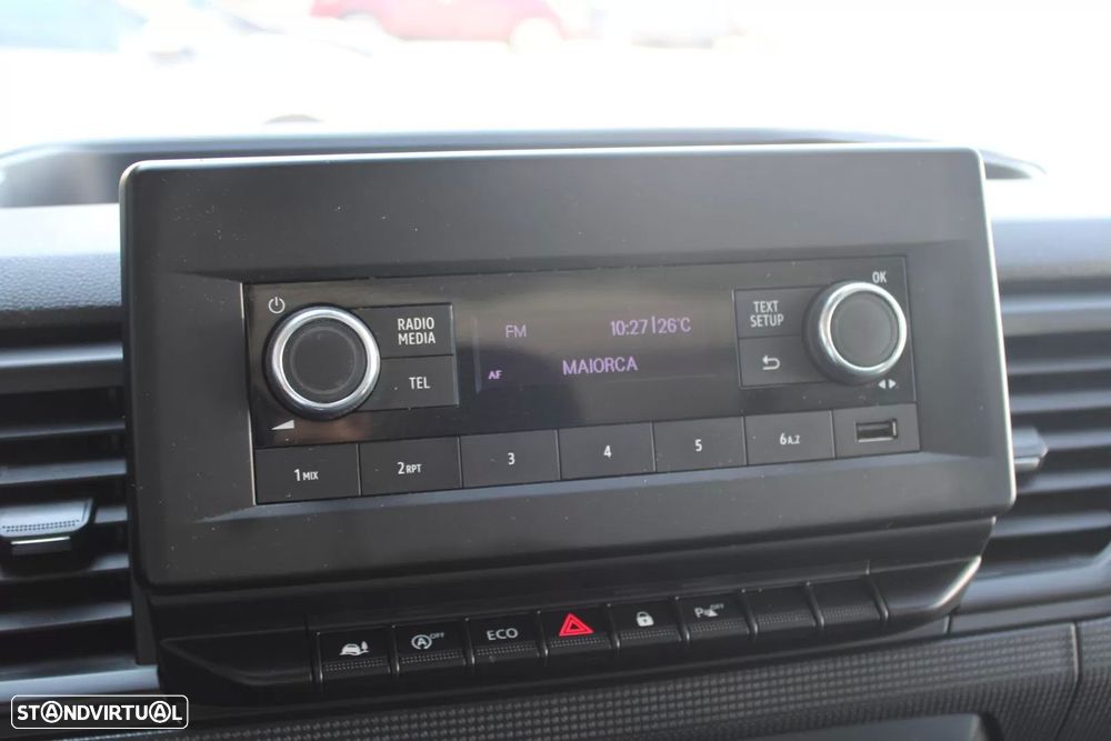 Renault trafic 2.0 blue dci c/frio - 24