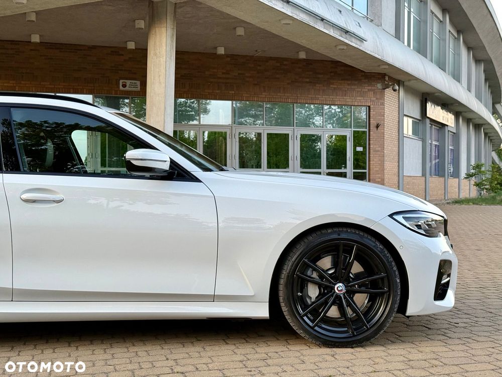 BMW Seria 3 330i M Sport sport - 9