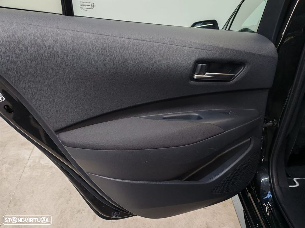 Toyota Corolla Touring Sports - 15