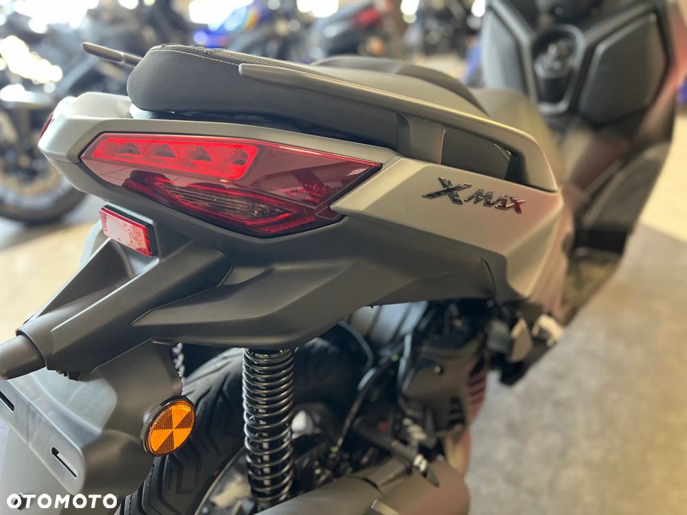 Yamaha X-max - 14