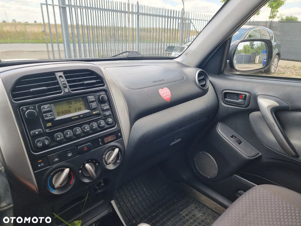 Toyota RAV4 D-4D 4x4 Sol - 20
