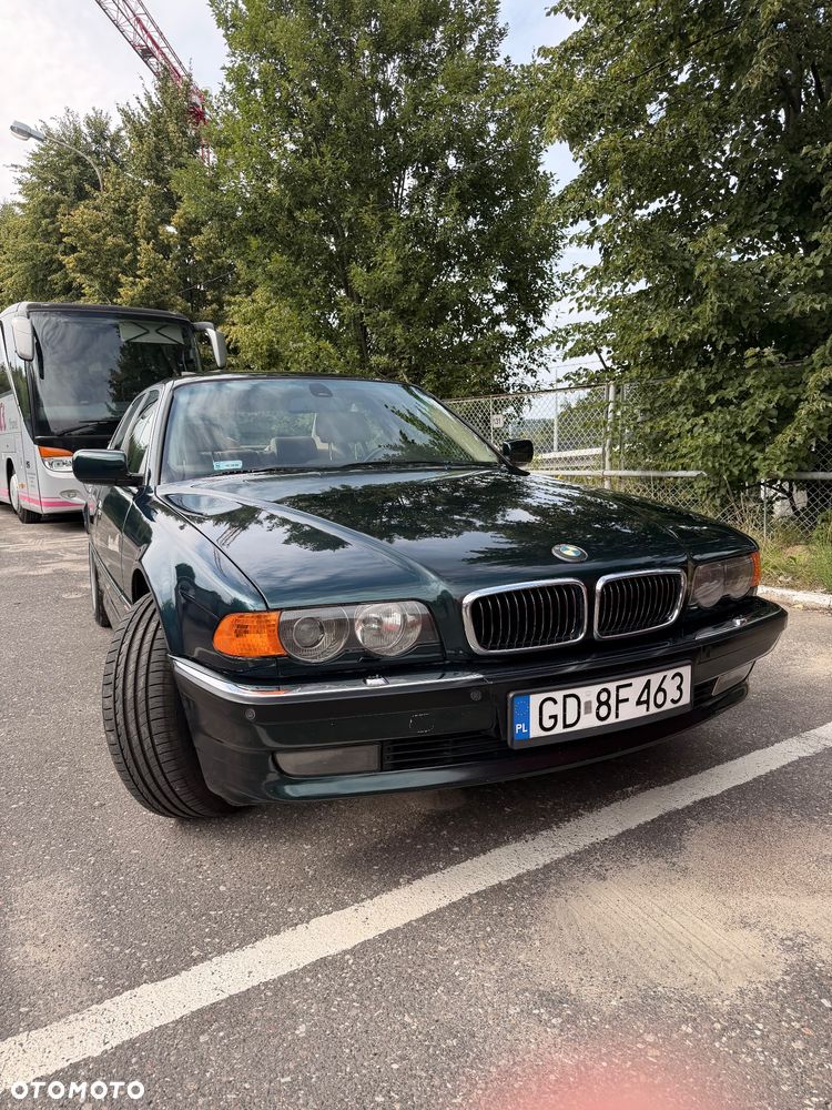 BMW Seria 7 740i - 15