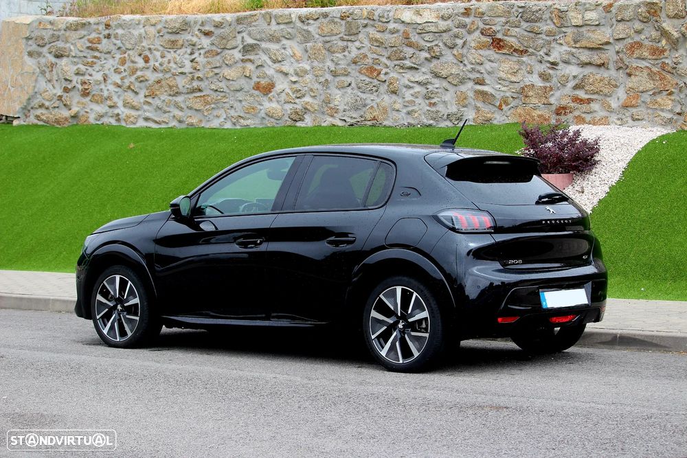 Peugeot e-208 50 kWh GT - 6