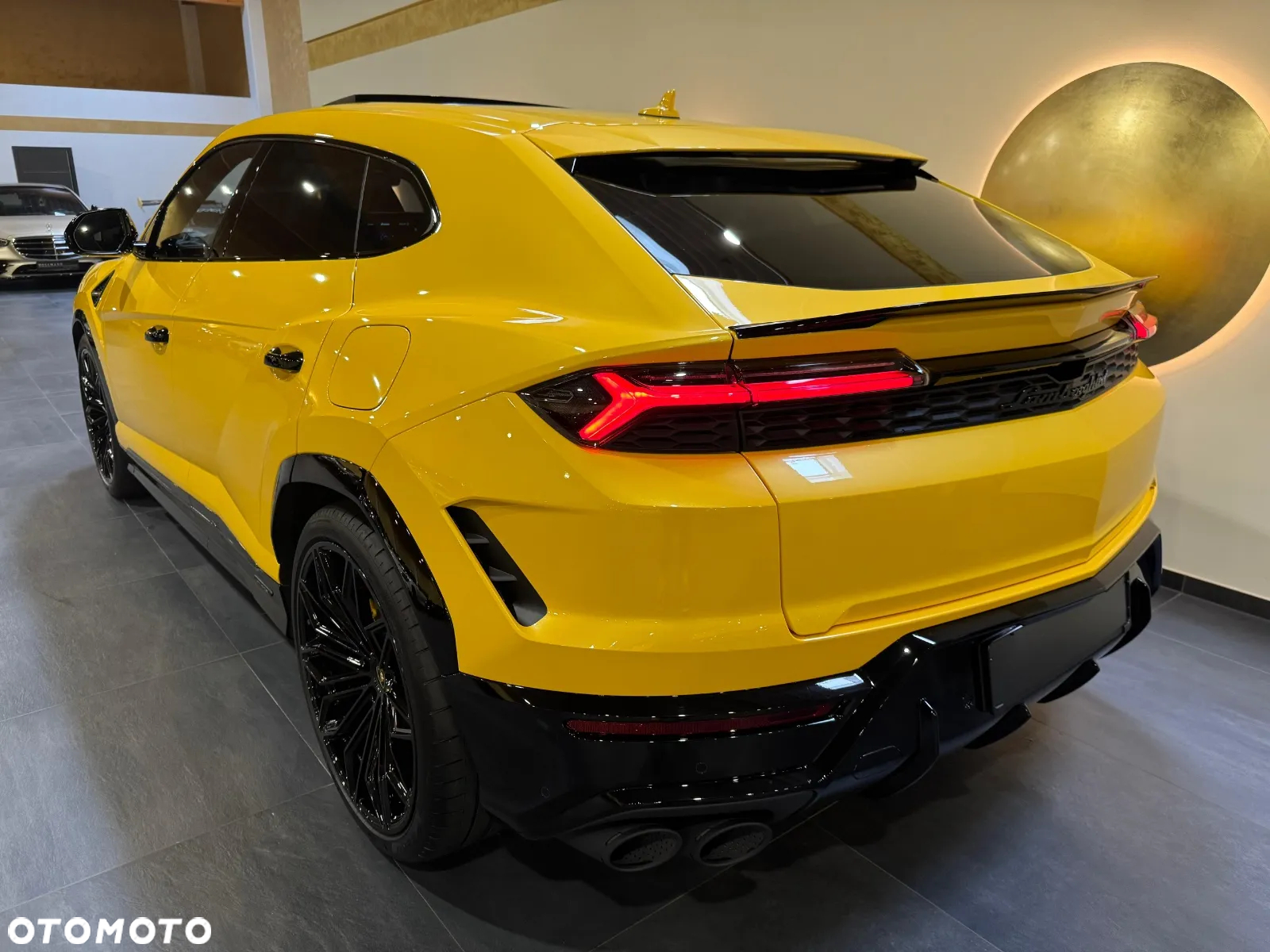 Lamborghini Urus - 8