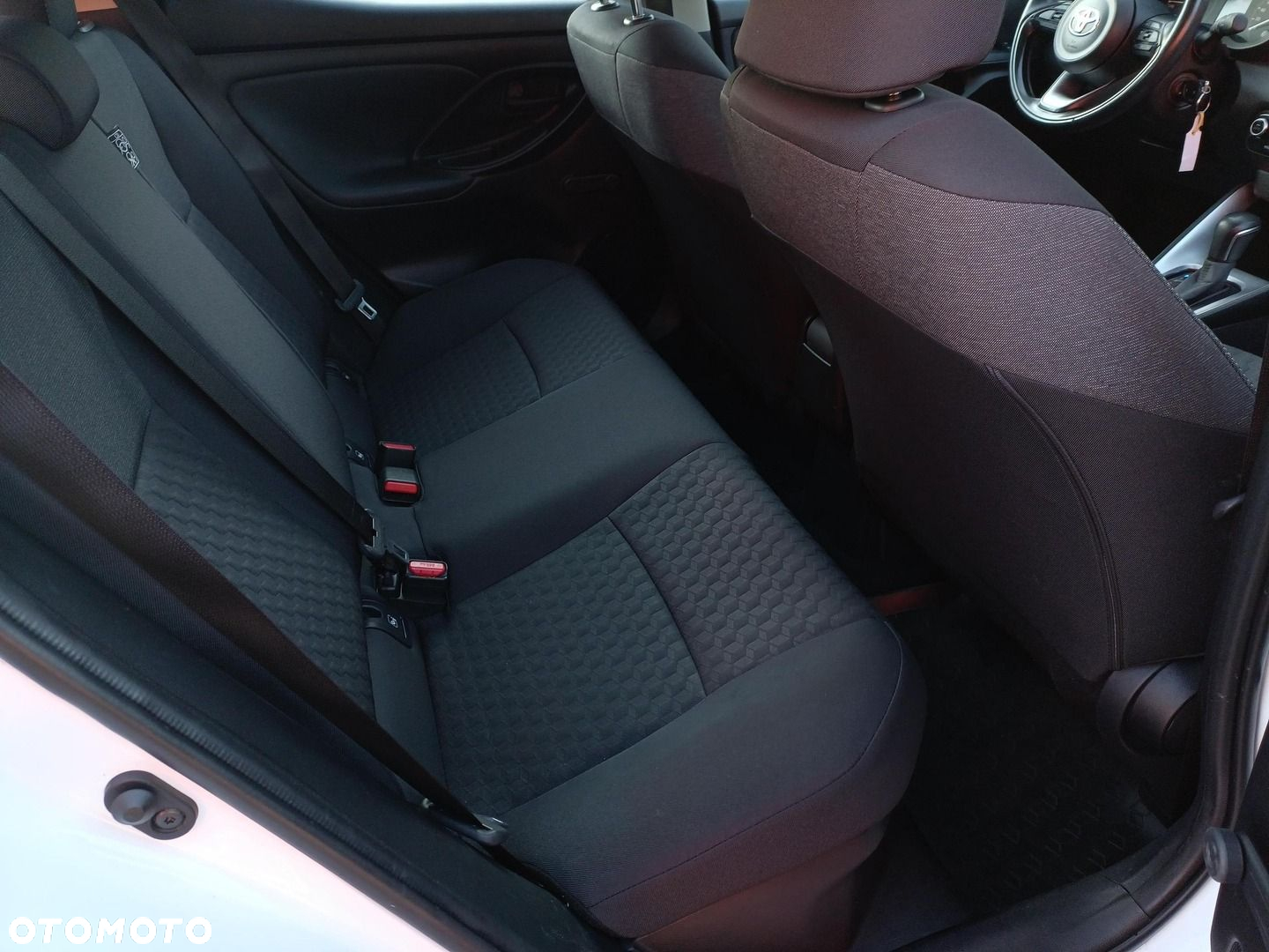 Toyota Yaris Hybrid 1.5 Comfort - 18