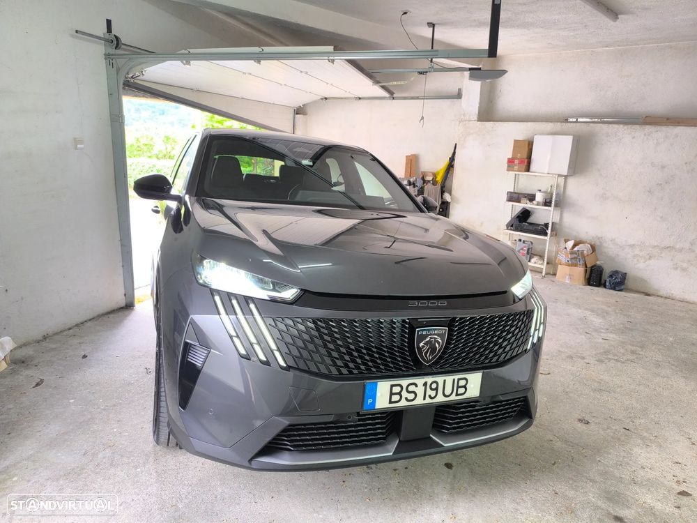 Peugeot 3008 1.2 Hybrid Allure e-DCS6 - 2