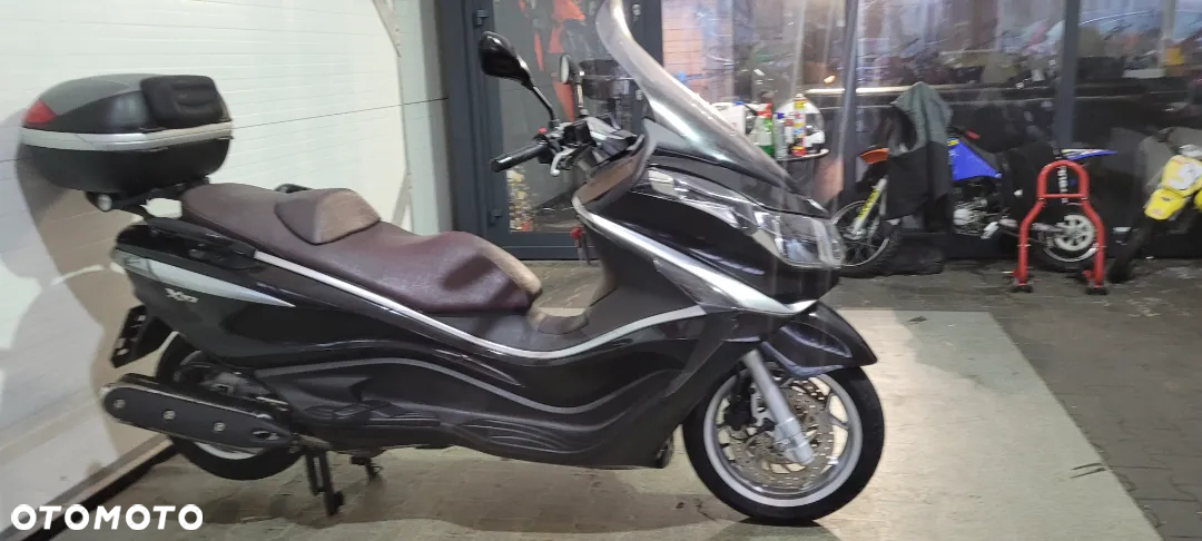 Piaggio X10 - 14