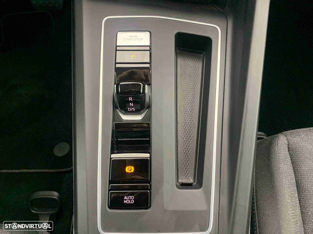 VW Golf 2.0 TDI Life DSG - 6