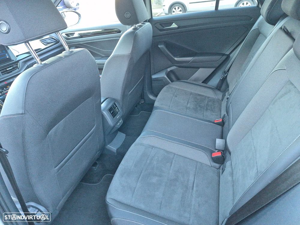 VW T-Roc 1.5 TSI R-Line DSG - 2