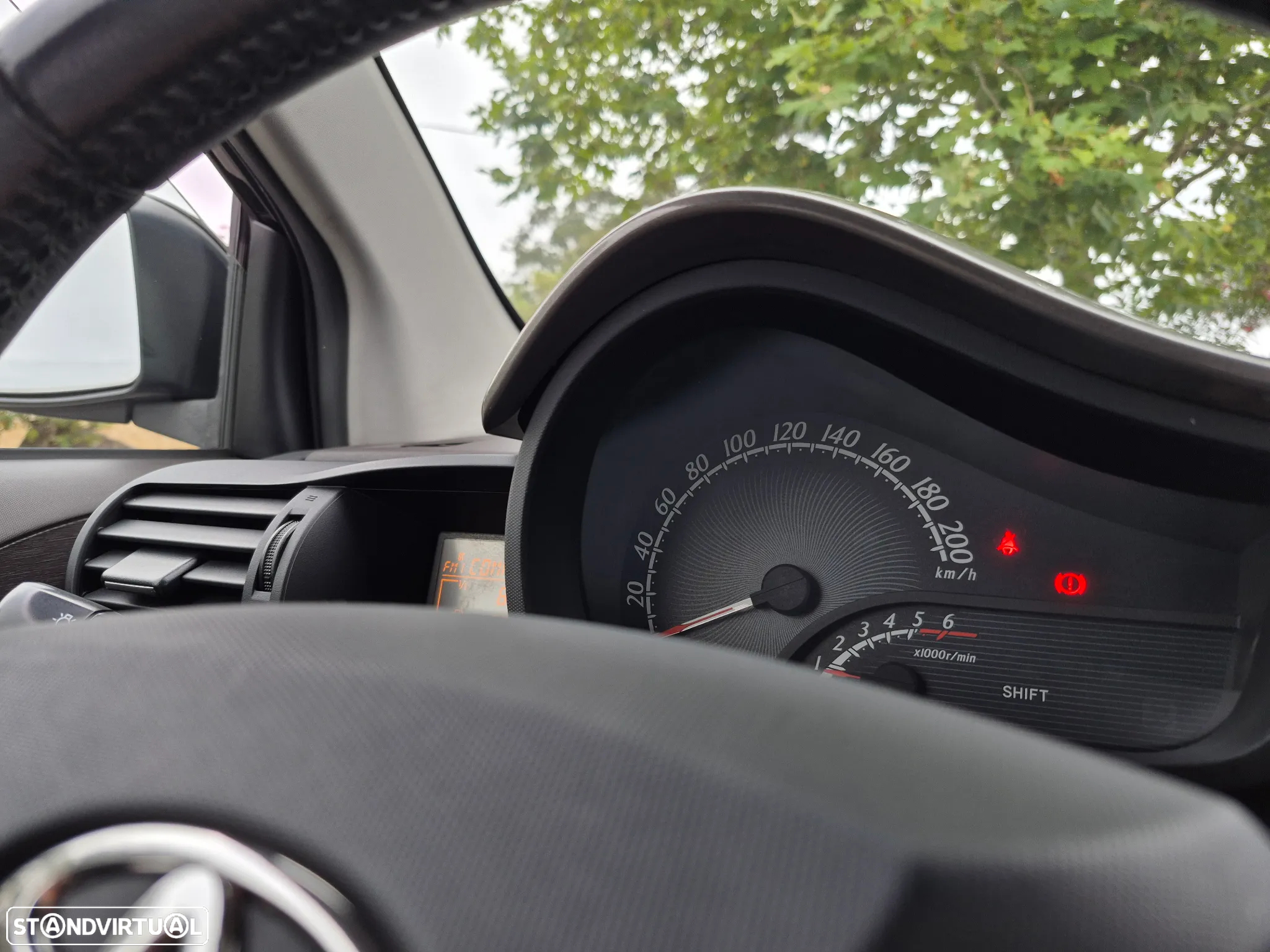 Toyota iQ 1.4 D-4D - 19
