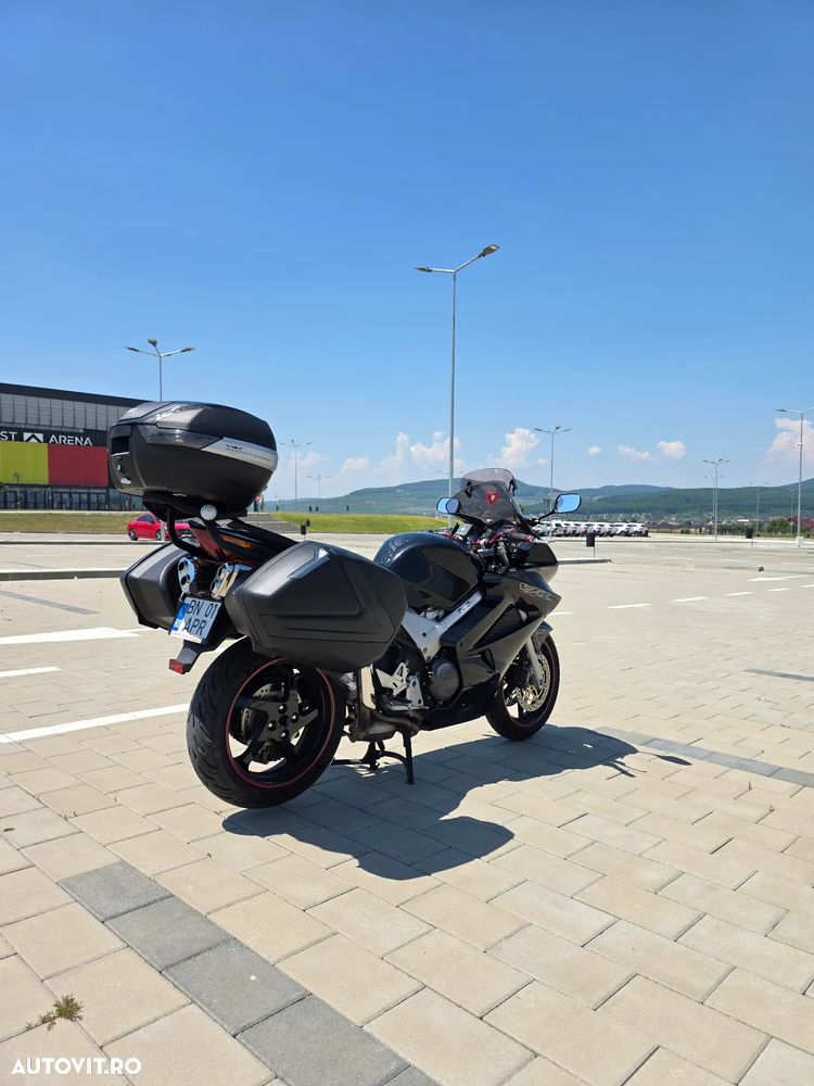 Honda VFR 800F V-Tec - 2