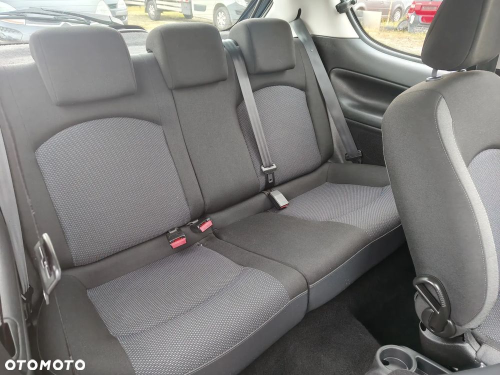 Peugeot 206 plus - 15