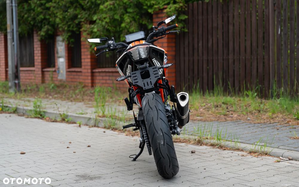 KTM Duke 125 - 8