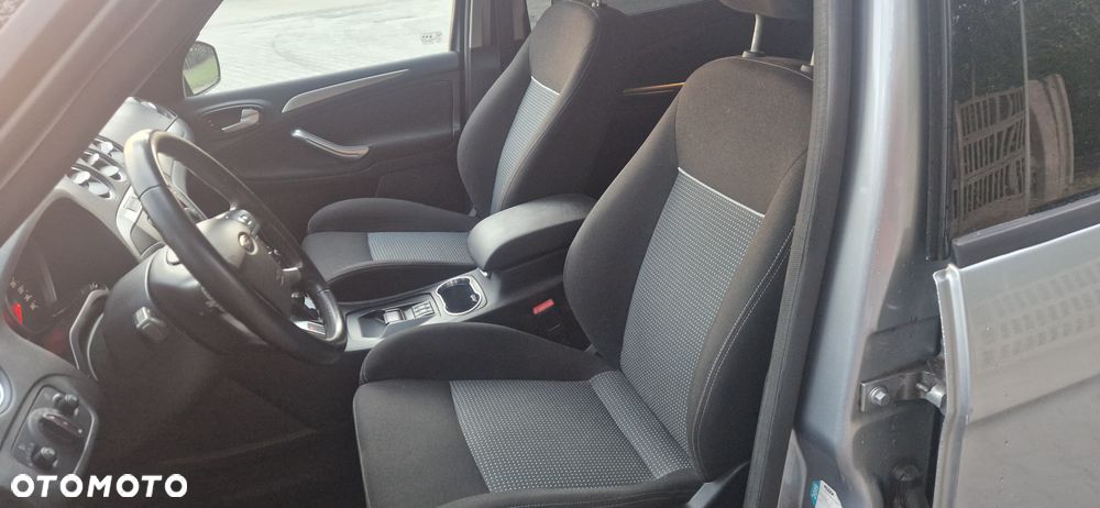 Ford S-Max 2.0 TDCi DPF Titanium - 13