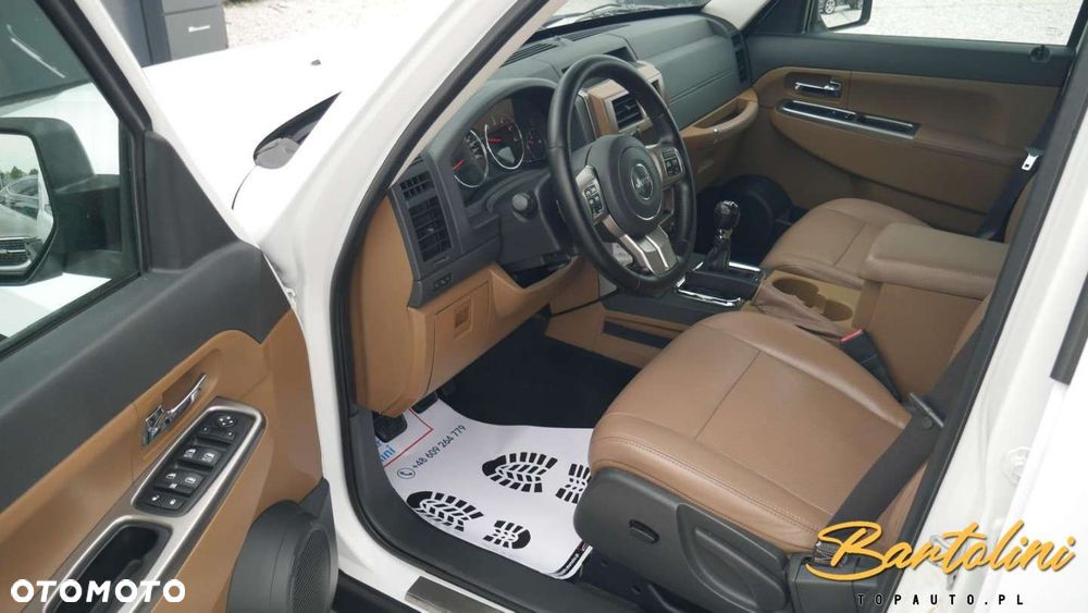 Jeep Cherokee - 12