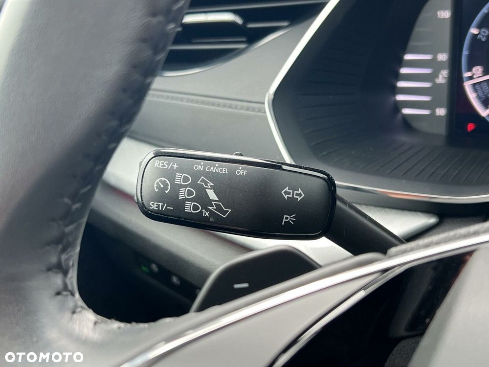 Skoda Octavia 2.0 TDI SCR Style DSG - 24