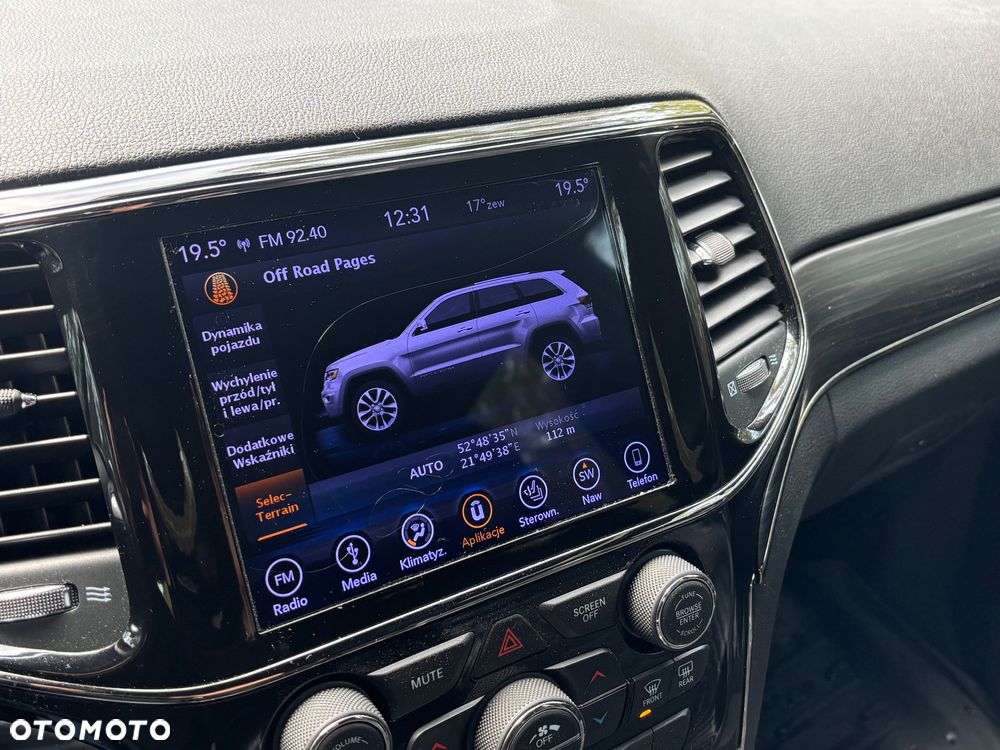 Jeep Grand Cherokee - 25