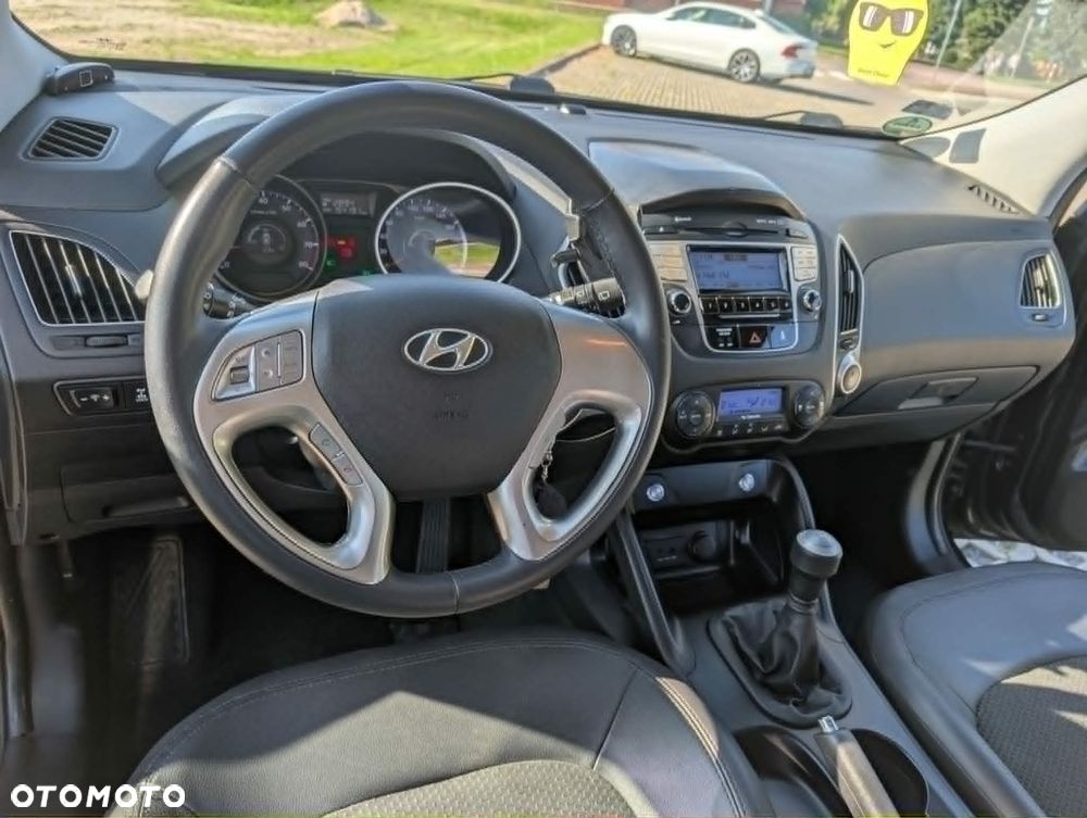 Hyundai ix35 2.0 4WD Premium - 18