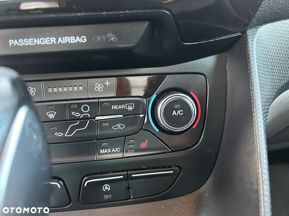 Ford Tourneo Connect Gr 1.5 EcoBlue Titanium PowerShift - 16