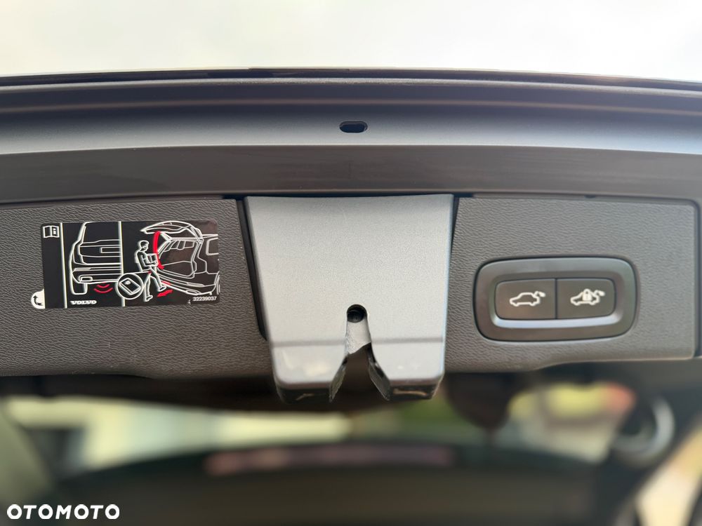 Volvo XC 60 D4 Geartronic RDesign - 28