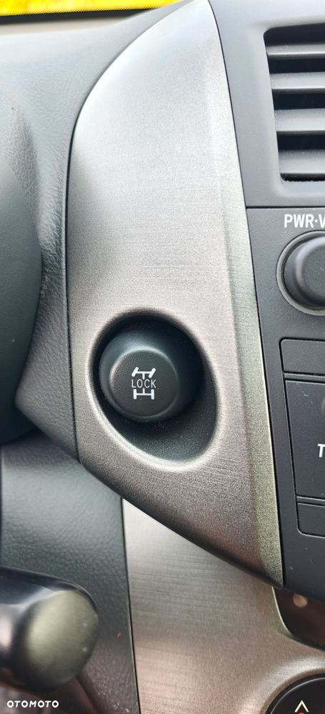 Toyota RAV4 - 12