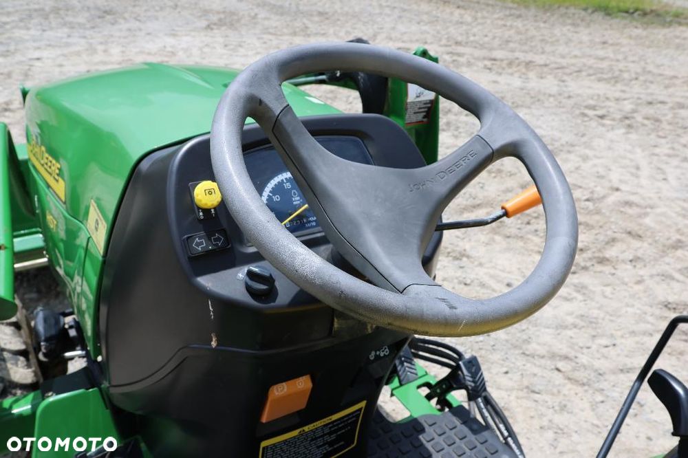 John Deere 2520 - 27