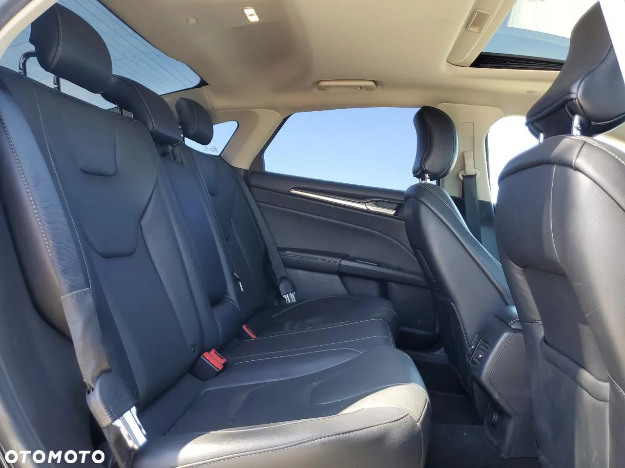 Ford Mondeo 2.0 Hybrid Titanium - 9