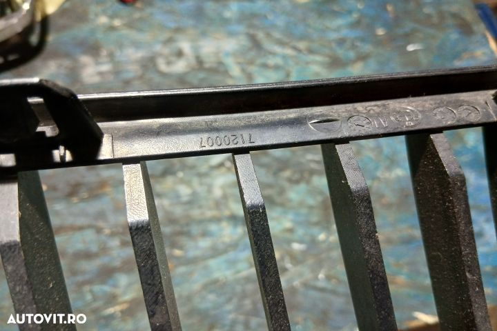 Grila radiator stanga 7120007 224059-10 7120007 224059-10 BMW Seria 3 - 3