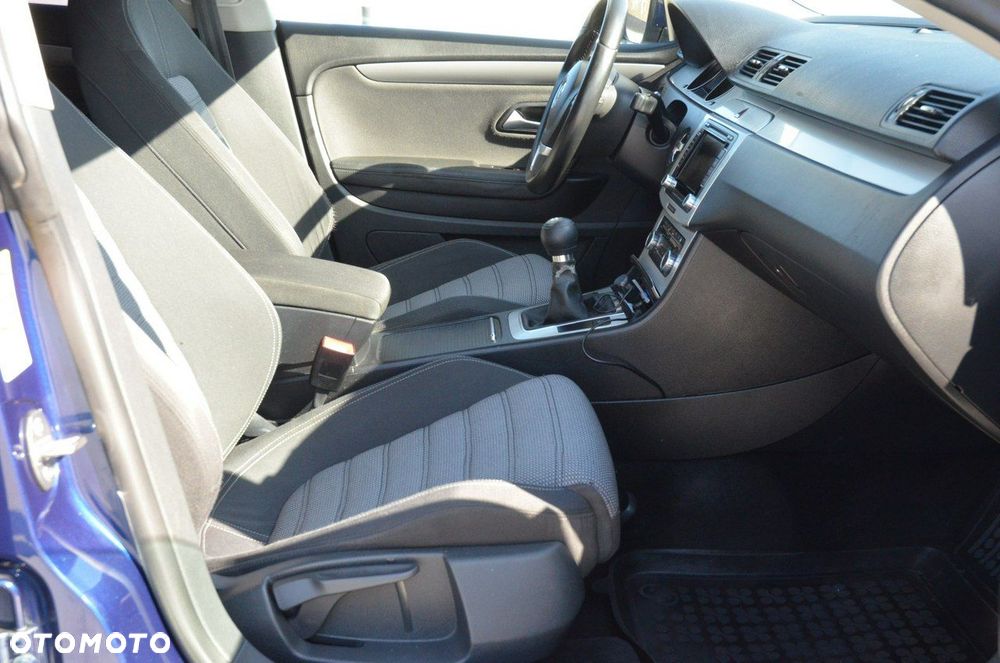 Volkswagen Passat CC 2.0 Blue TDI - 24