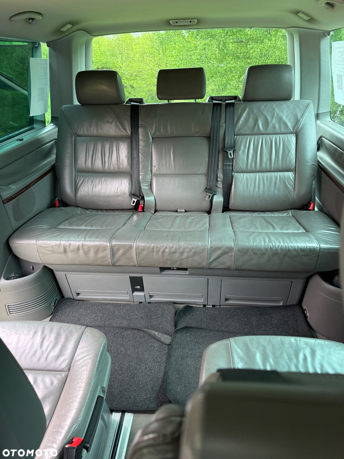 Volkswagen Multivan - 15