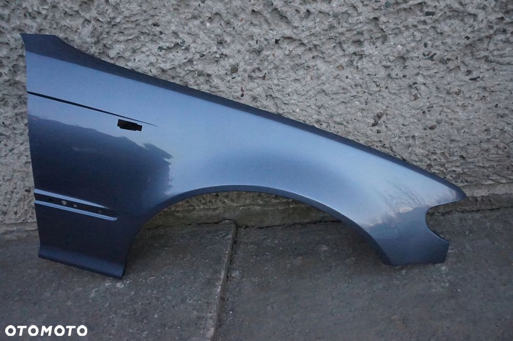 BŁOTNIK PRAWY BMW E46 LIFT 01/05r 372/5 STAHLBLAU