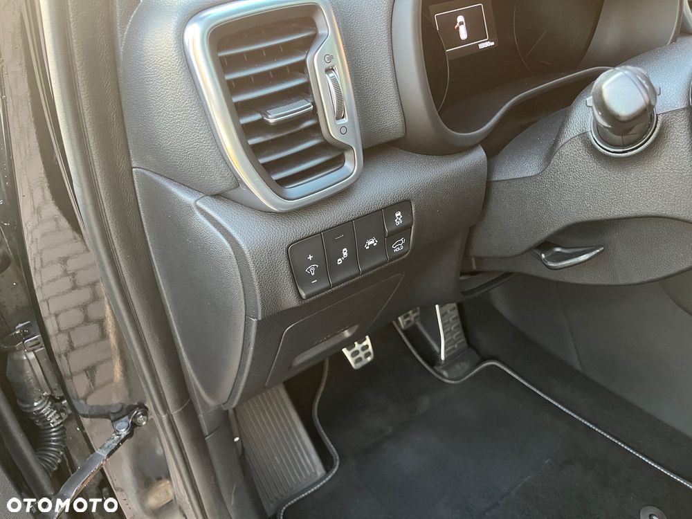 Kia Sportage 1.6 T-GDI AWD GT Line - 17