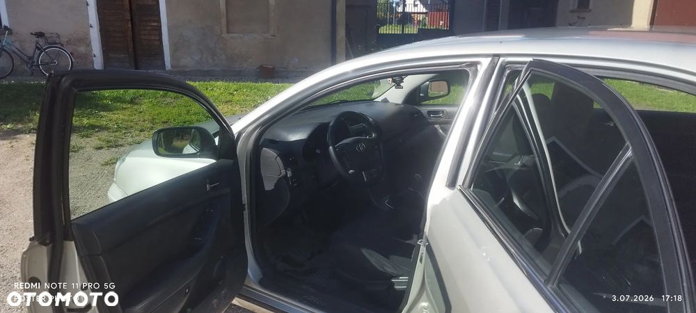 Toyota Avensis 1.8 VVT-i Sol - 7
