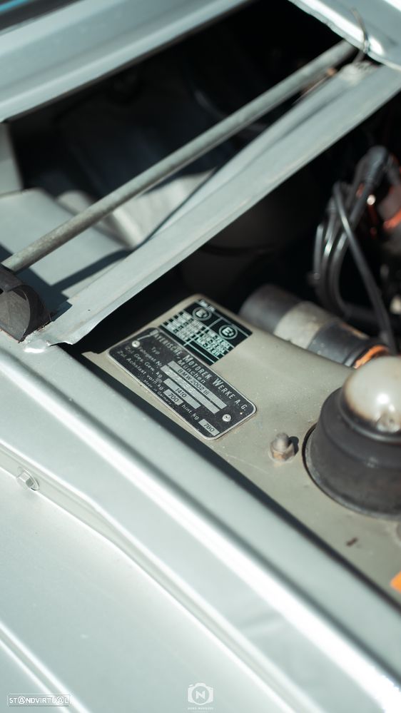 BMW 2002 - 7