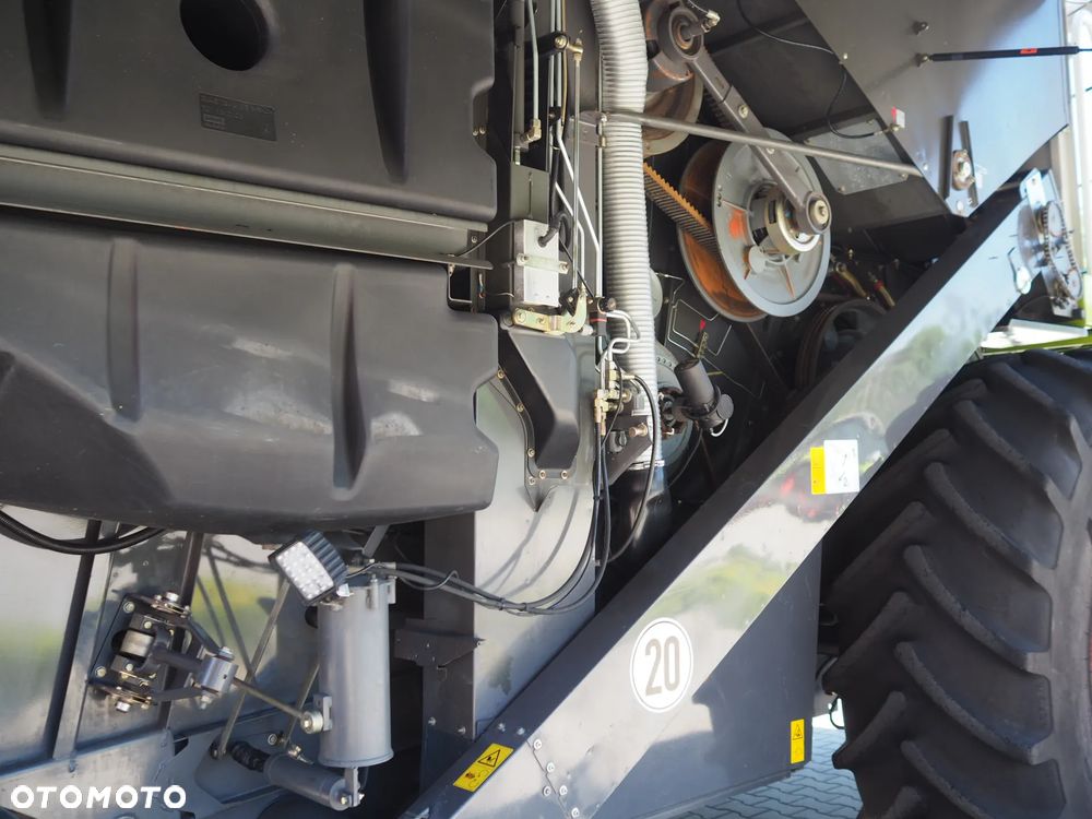 Claas Lexion 580 + V900 - 11