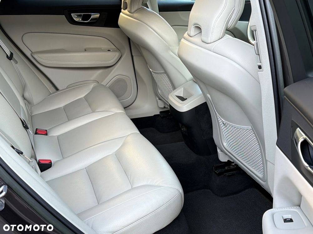 Volvo XC 60 B4 D Geartronic Inscription - 13