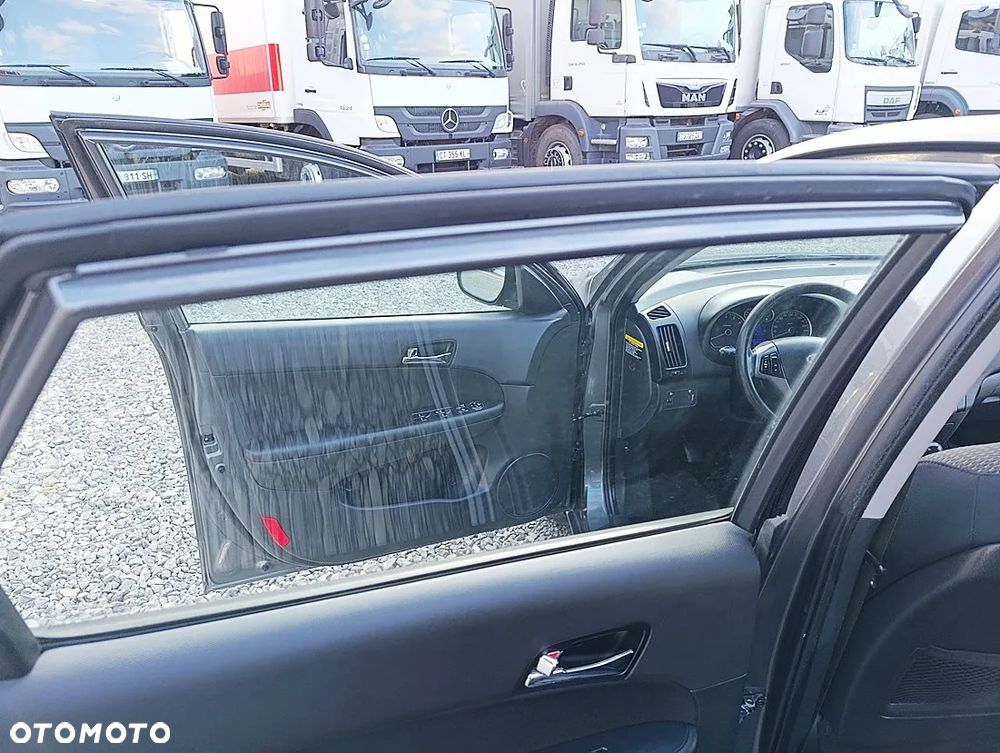 Hyundai i30 1.4 Classic + - 20