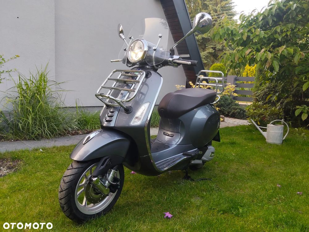 Piaggio Vespa - 10