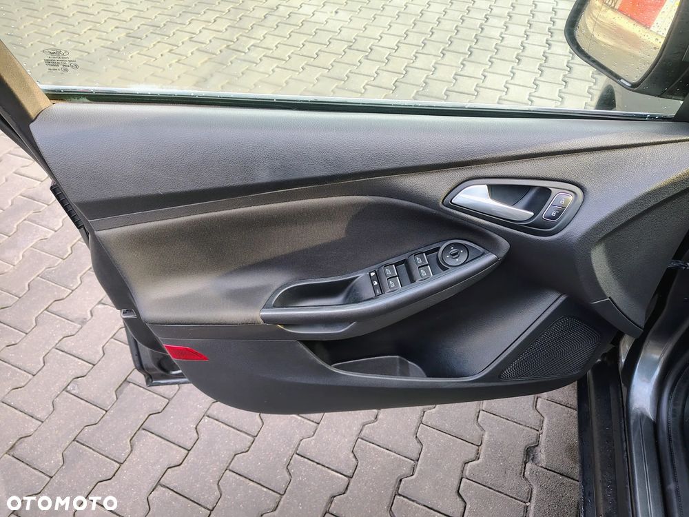Ford Focus 1.5 EcoBlue Start-Stopp-System TITANIUM STYLE - 10