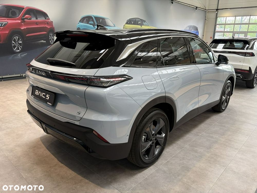 BAIC 5 - 5